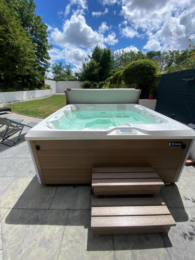 Dream House London With Gym, Cinema And Housekeeper Vila Ealing Exterior foto