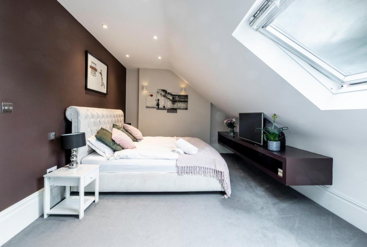 Dream House London With Gym, Cinema And Housekeeper Vila Ealing Exterior foto